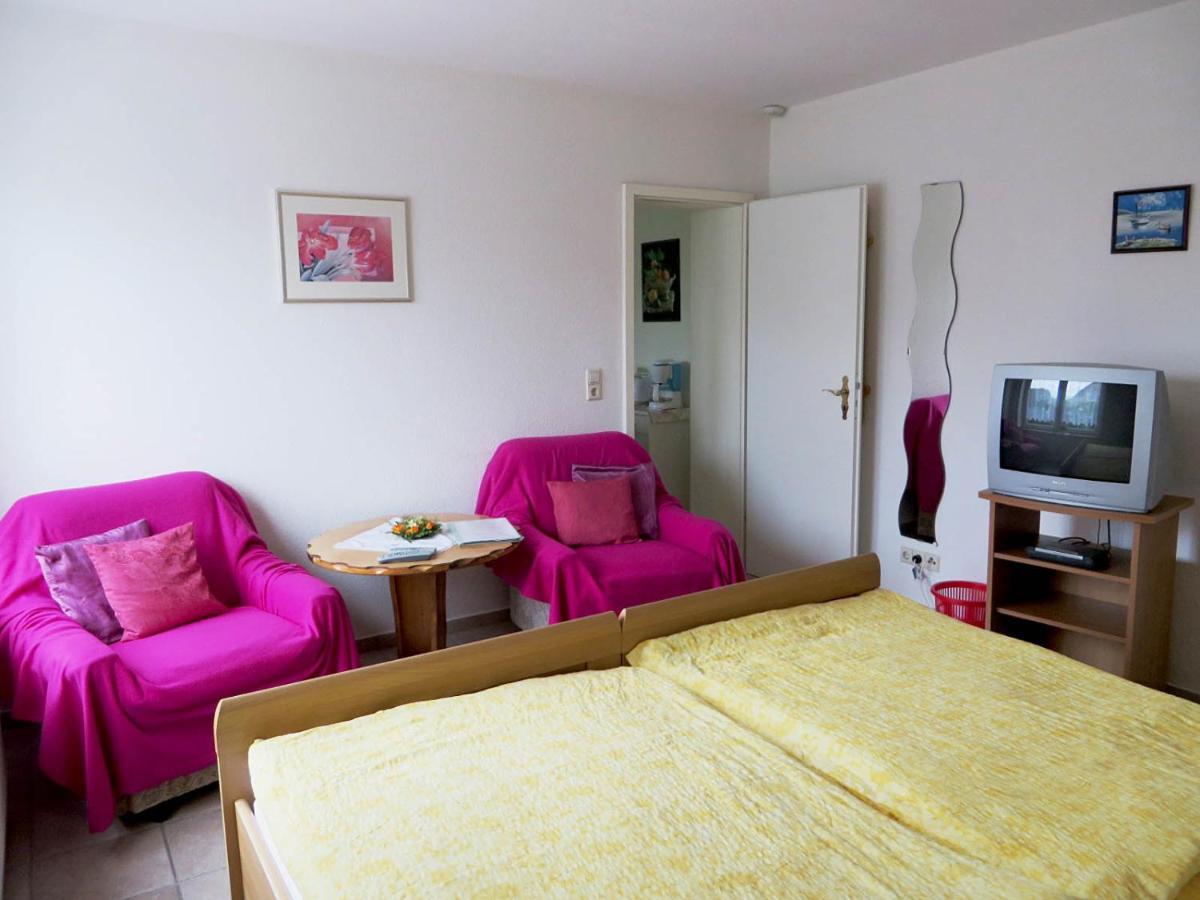 Ferienwohnungen "Marie" Mit Terrassen, Inclusive Park- Und Stellplaetze Am Haus, Mueritz-Strand Nur 700M, Altstadt 10Min, Ruhige Lage, Waren  Extérieur photo