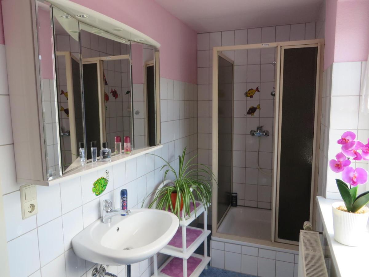 Ferienwohnungen "Marie" Mit Terrassen, Inclusive Park- Und Stellplaetze Am Haus, Mueritz-Strand Nur 700M, Altstadt 10Min, Ruhige Lage, Waren  Extérieur photo